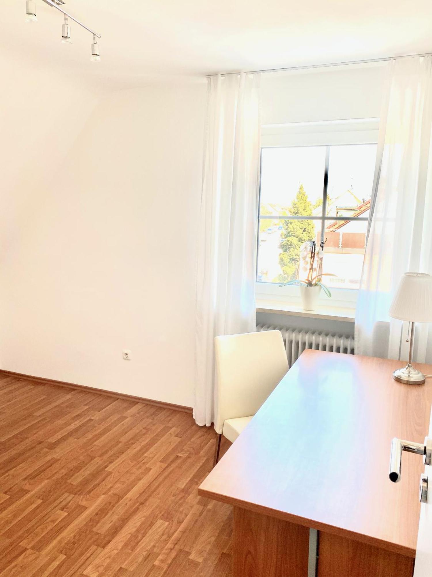 Super Zentral Begehrte Wohnlage Parkplatz Vor Haus Apartment Nuremberg Ngoại thất bức ảnh